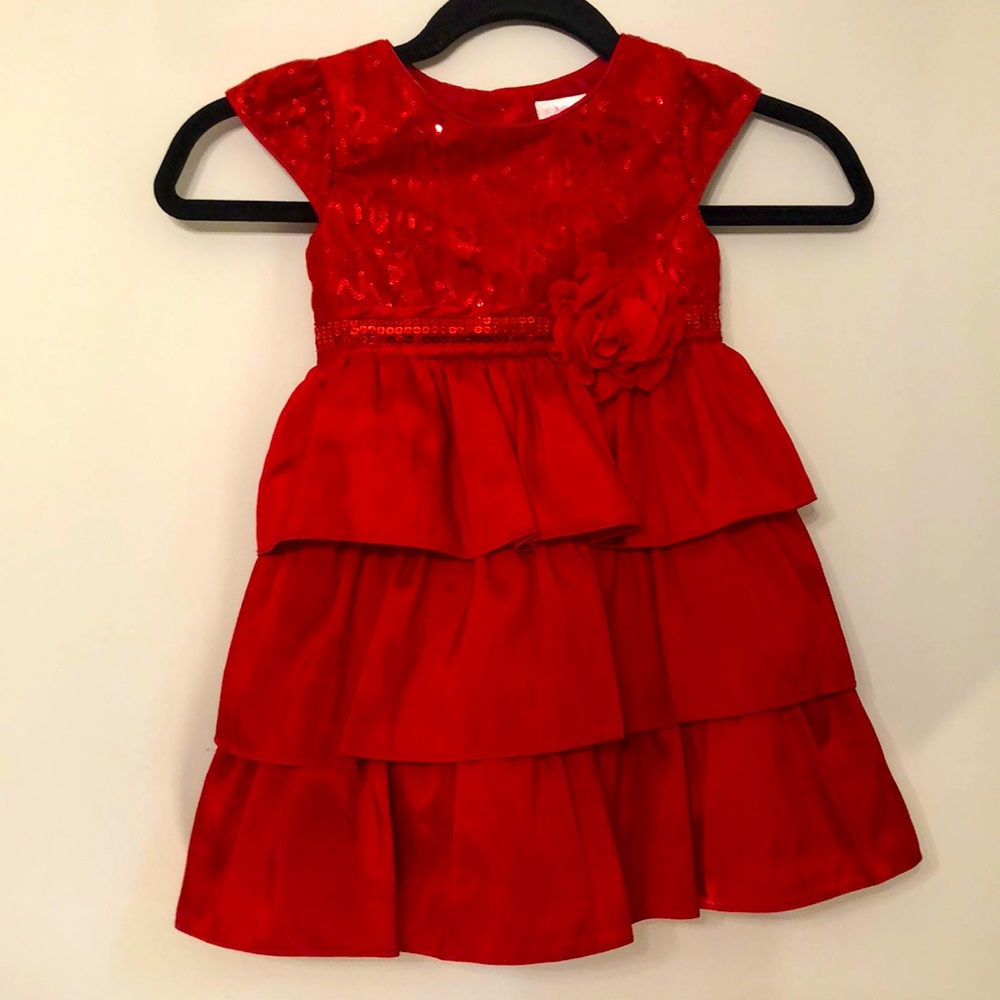 Red short-sleeves dress with sequins and flower